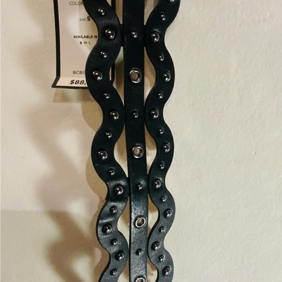 NEW BCBG Women’s Black Leather Belt Size S Small - Metal Detail 3 Loop NEW NWT - Picture 7 of 8